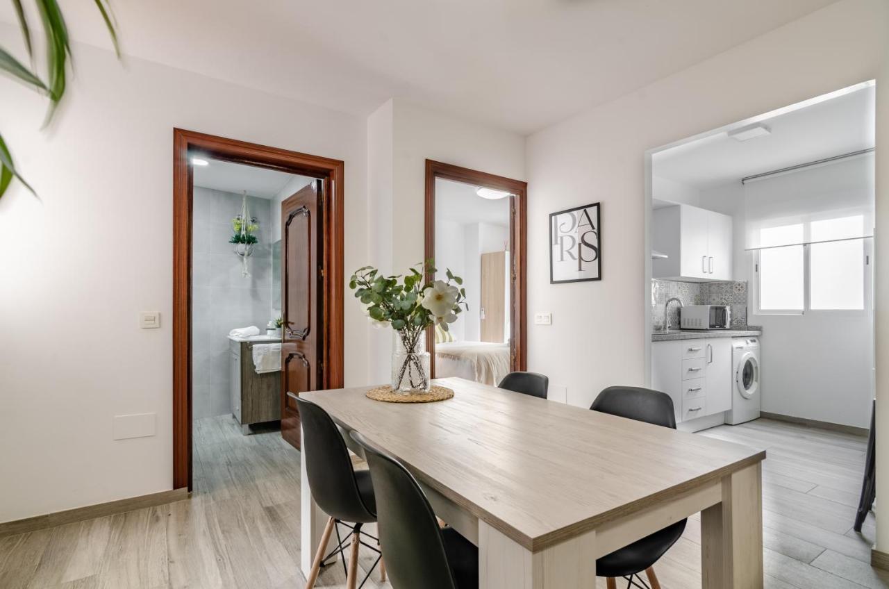 Wintowinrentals Your Home Steps From The Center Málaga Exteriör bild