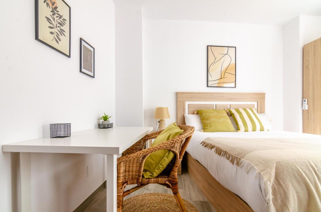 Wintowinrentals Your Home Steps From The Center Málaga Exteriör bild