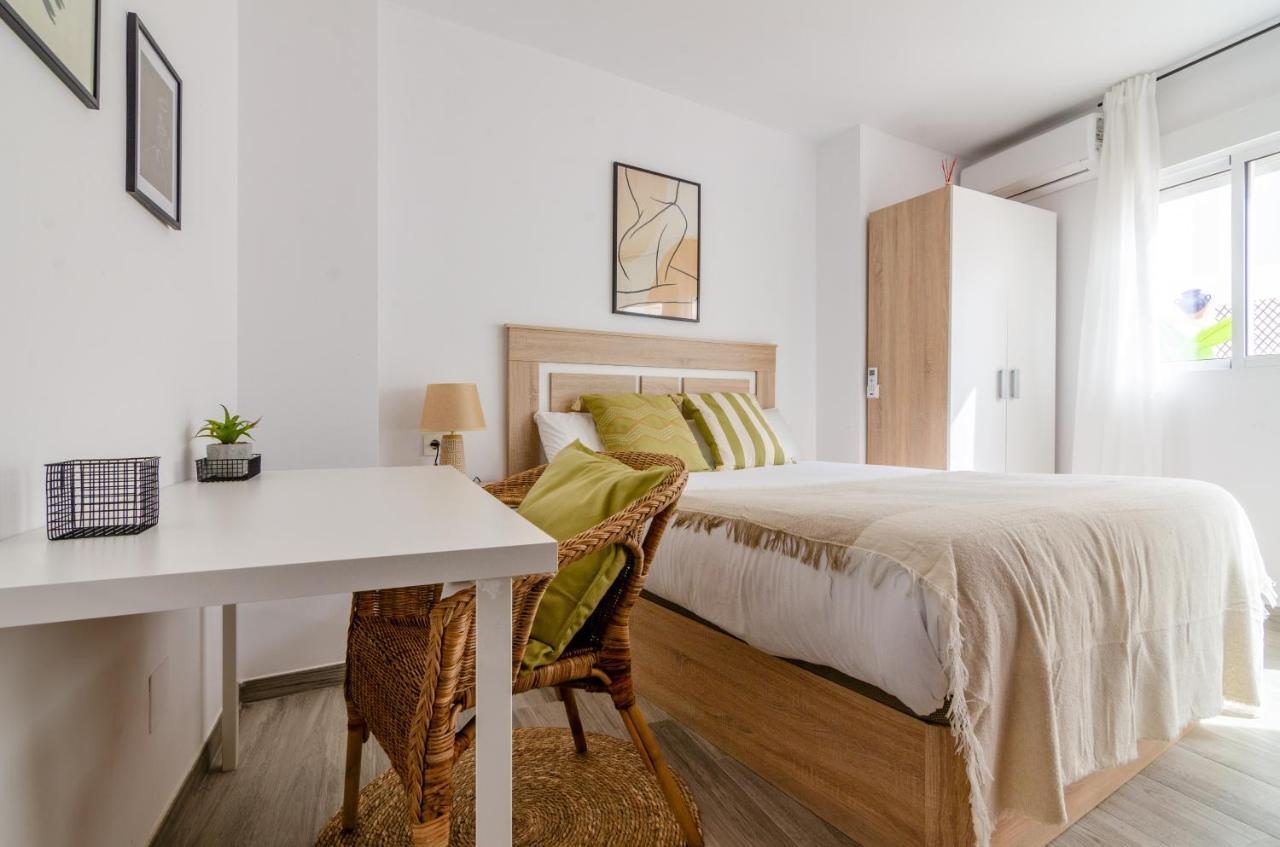 Wintowinrentals Your Home Steps From The Center Málaga Exteriör bild