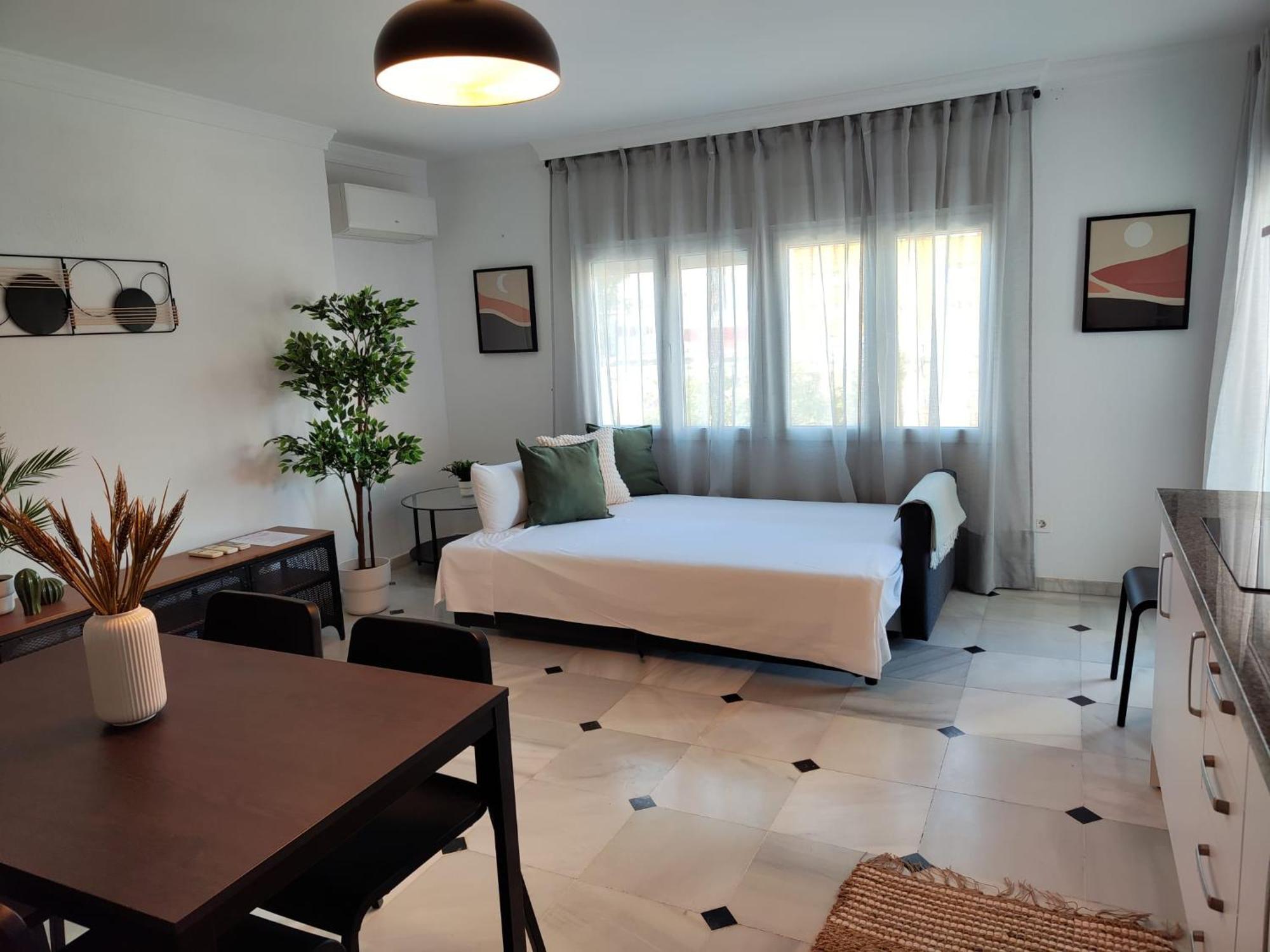 Wintowinrentals Your Home Steps From The Center Málaga Exteriör bild